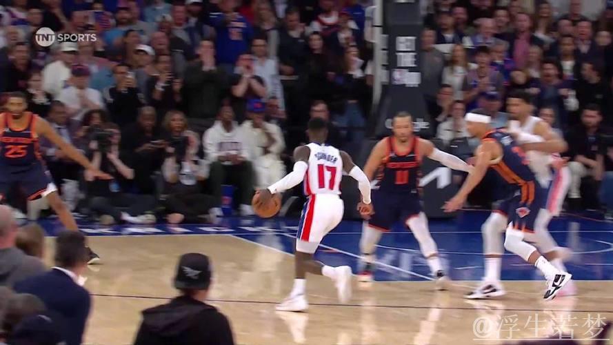 小波特弧顶接球三分出手命中3+1